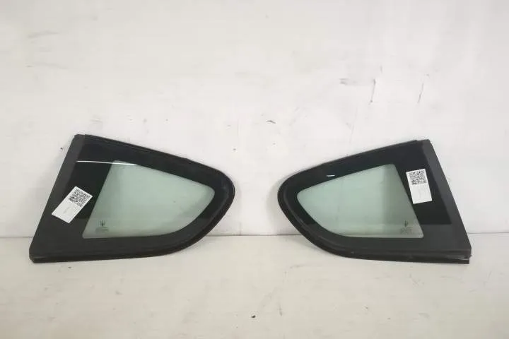 Geam Fix Stanga Spate Original In Stare Buna Maserati  GranTurismo  1