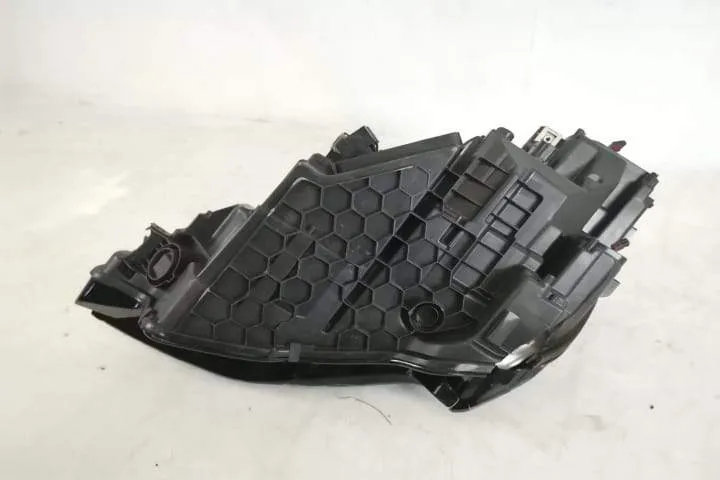 Far Dreapta Original Full Led Avariat Audi  e-tron  1 [2018 - 2020] - Foto 7
