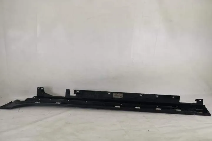 Prag Dreapta Original In Stare Buna M-PACK BMW  Seria 1  F40 [2019 - 2 - Foto 4